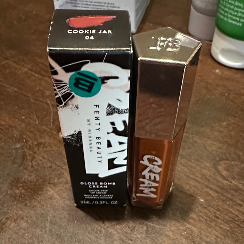 Fenty Beauty Gloss Bomb Cream - Cookie Jar 04